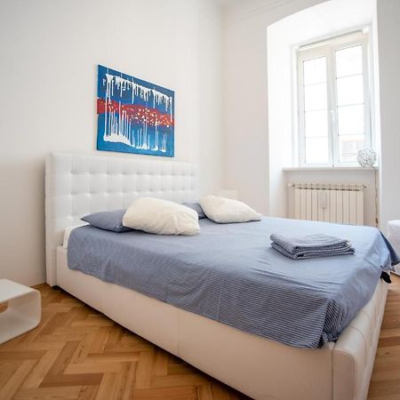 Art & History - New - Modern Classic Apartment Триест Экстерьер фото